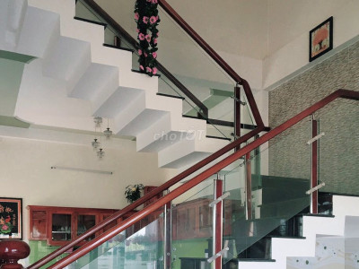 Cho thuê nhà nguyên căn,full nội thất. Dung Quất