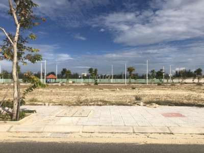 Bán lô Góc 200m2 đường 10m5 cắt Nguyễn Công Phương