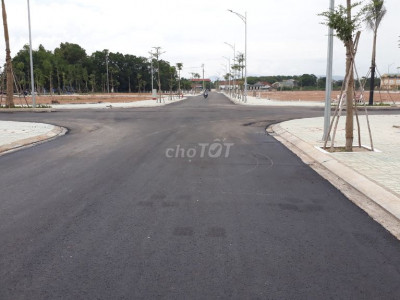 Đất nền bên cạnh Trung tâm Thương Mại Thi Phổ,shr