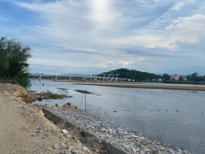 Chính chủ cần bán lô đất ven biển