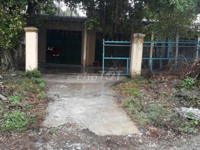 Nhà trệt ,2 ngăn,gần khách sạn Hoàng mai