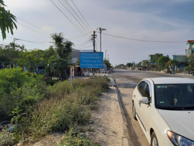 Bán đất ngay dốc sỏi.thuận lợi buôn bán.giá sốc