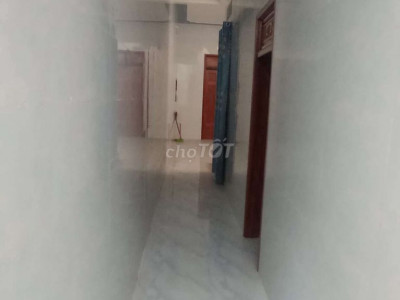 Nhà trệt mặt tiền .Cổng chào vức 1 xã Bình Thuận .