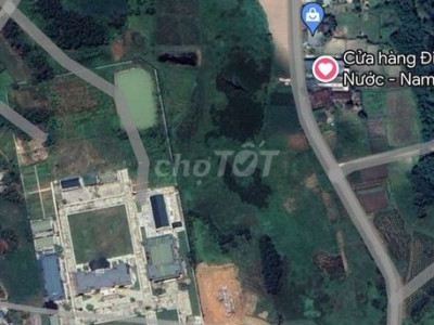 Cho thuê nhà mặt tiền  , sân rộng