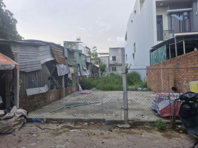 Bán đất mặt tiền Nguyễn Bá Loan Quảng Ngãi 197m2 nở hậu giá 6 tỷ