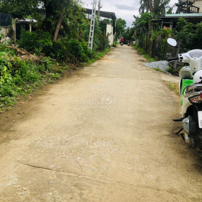 Bán đất có nhà đang xây