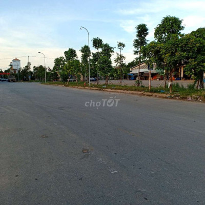 Bán lô đất đối diện chợ Nông Sản Quảng Ngãi