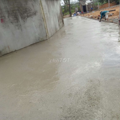 ĐẤT DIỆN TÍCH LỚN GẦN ĐƯỜNG CHÍNH, GẦN CHỢ