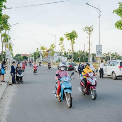 Bán lô góc 2 mặt tiền 178m2, trung tâm Phú Điền