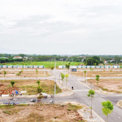 Đất MT Nguyễn Công Phương có sổ 100m2