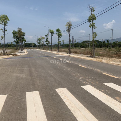 CC cần thanh lí lô đất 100m2 MT Kd ngay