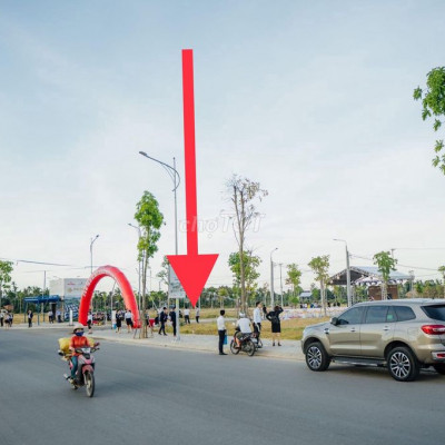 Lô Góc B4-1  214m2  mặt tiền Nguyễn Công Phương