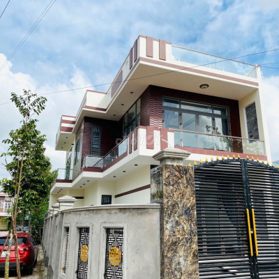 Bán nhà mặt tiền đặng văn ngữ