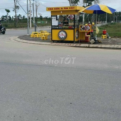 Bán nhanh lô góc mặt tiền Nguyễn Công Phương