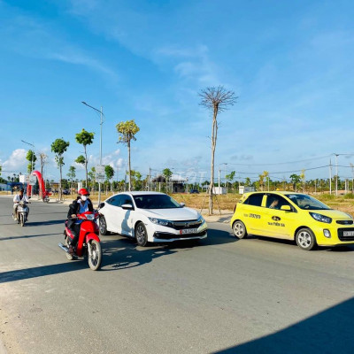 đất dt 9,7x20 ngã 4,ngay mt Ng Công Phương,giá tốt