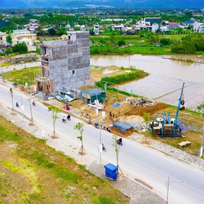 Lô góc (9.7x22) 214m2 Ngã 4, 2 mặt tiền đường lớn.