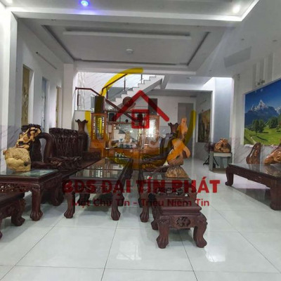 Nhà mặt tiền Nguyễn Du ngang 7m