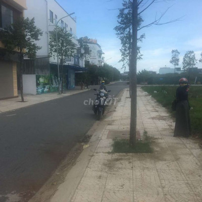 Đất biệt thự MT Võ Quán bên hông Ngọc Bảo Viên