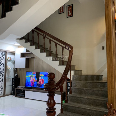 Bán nhà Thành Thái nội thất đẹp giá rẻ