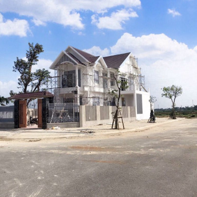 Đất mặt tiền trung tâm thị trấn Chợ Chùa, giá gốc