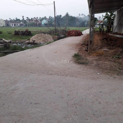 Đất nền - sát mặt tiền đường