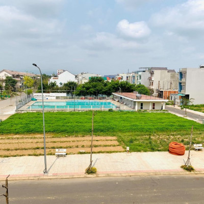 Nhà shophouse 3 tầng thiết kế hiện đại giá 2,5 tỷ