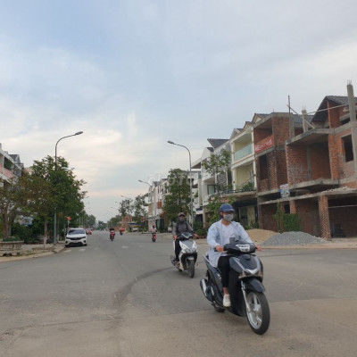 ĐẤT MẶT TIỀN ĐƯỜNG 20M5, 160MV, HƯỚNG ĐÔNG, GIÁ TL