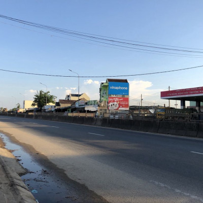 Cho thuê lô góc 400m 02 mặt tiền KCN Vsip - QL1A