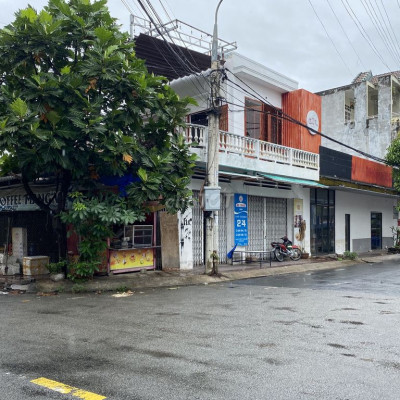 Nhà nguyên căn/hoặc góc 2 mặt tiền