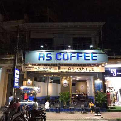 Sang lại quán cafe rất mới và phong cách,ngang 10m