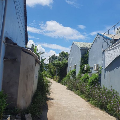 Cần bán lô đất trên chợ tịnh bắc