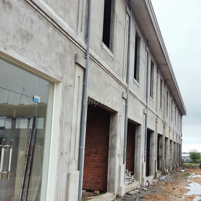 Shophouse 2 tầng 2 mặt tiền chợ 123m2