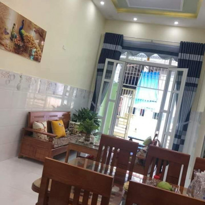 Nhà cấp 4 đẹp hẻm thông cách Nguyễn Thụy 50m. 