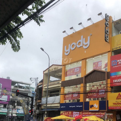 Bán nhà 2 mặt tiền đường quang trung ngang 20m