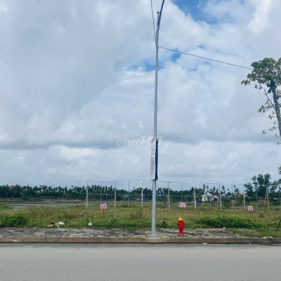 Bán đất tt Quảng Ngãi, 100m2 ,sổ đỏ chính chủ