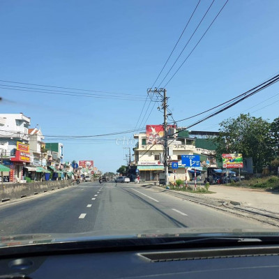 Cho thuê nhà 3 tầng, 2 mặt tiền QL1A - ĐT 628