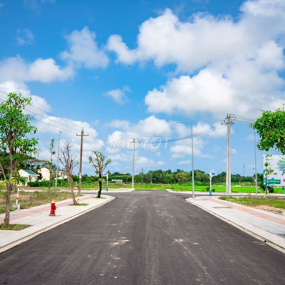 Lô góc đẹp tại La Ha thích hợp đầu tư