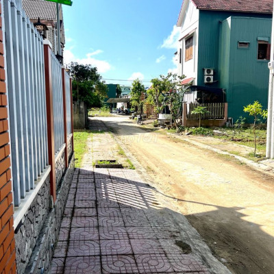 chính chủ cần bán căn nha 10x25 hẻm xe hơi