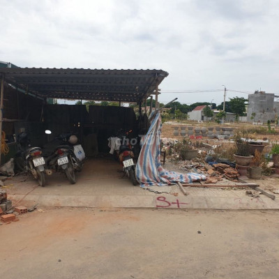 Cần Tiền Gấp Bán Đất MT Đường TT Thị Trấn La Hà