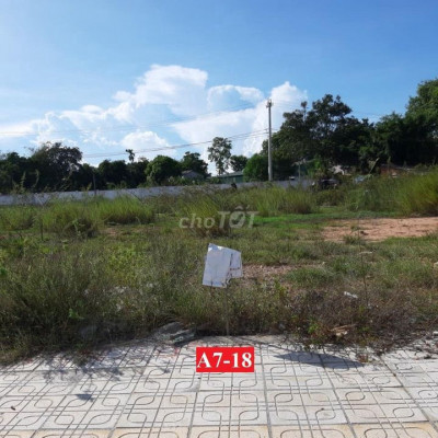 CHÍNH CHỦ GỬI BÁN NHANH LÔ ĐẤT MẶT TIỀN LA HÀ