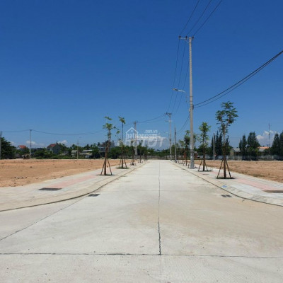 Cần bán 2 lô liền kề hướng Đông Nam KDC Đông Yên 2