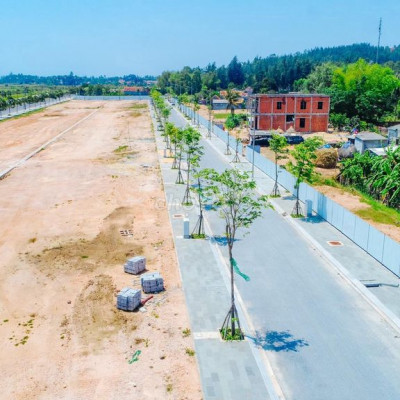 đất mặt tiền đường hoàng sa ngay chân cầu cửa đại