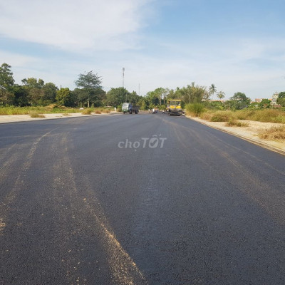 Bán lô góc mặt tiền Lê Thánh Tôn TTTP Quảng Ngãi