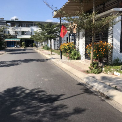 Bán lô đất nội bộ Lê Thánh Tôn - đối diện cômg viê