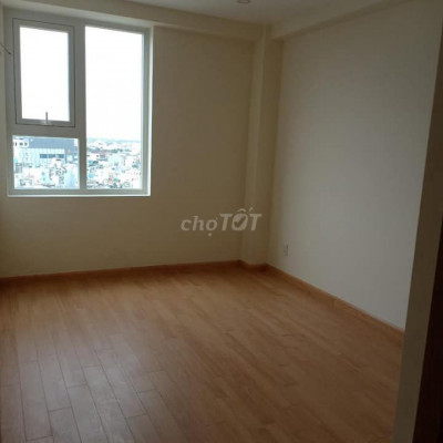 nhà măt tiền đường lê thánh tôn...taagia rẻ