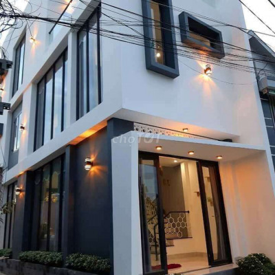 Nhà thiết kế đẹp và hiện đại