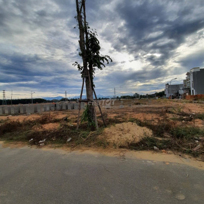 Bán Đất thổ cư chính chủ 125m2 tp Quảng Ngãi.