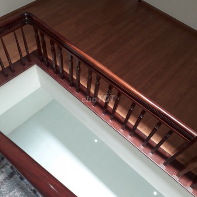 Nhà 3 tầng cho thuê