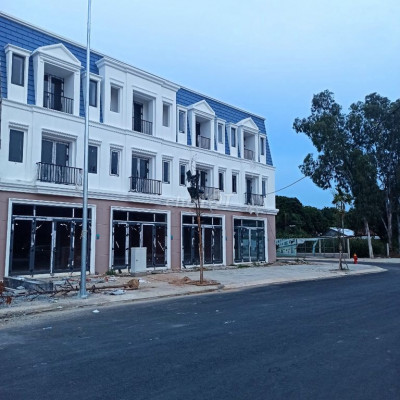 Nhà phố 1 trệt 2 lầu 3 pn 70m2, Quảng Ngãi