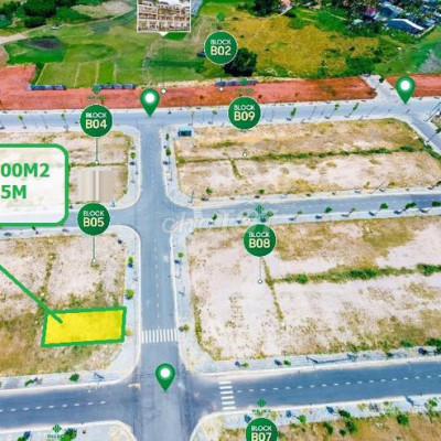 Bán lô đất 100m2 mặt tiền đường 20m,gần công viên.